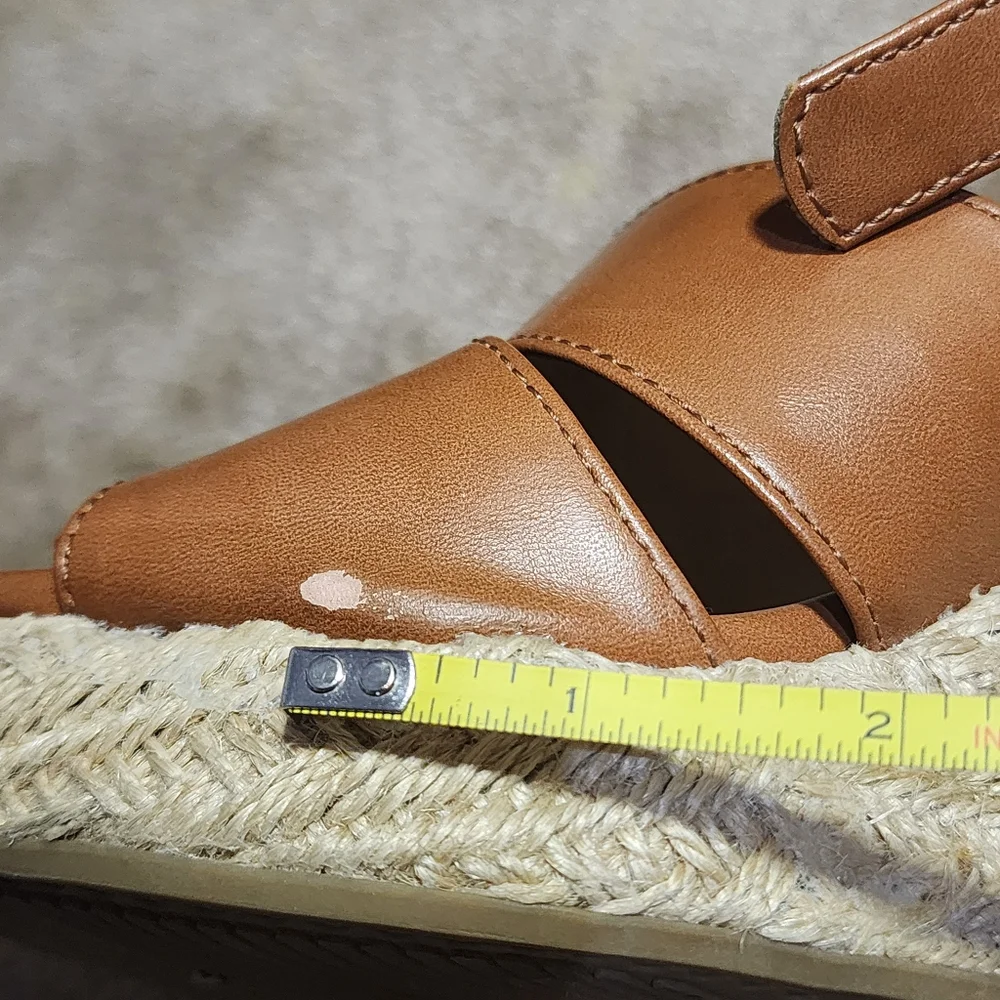 Women's Tan Wedge Sandals Sz 7.5 - Picture 5 of 11